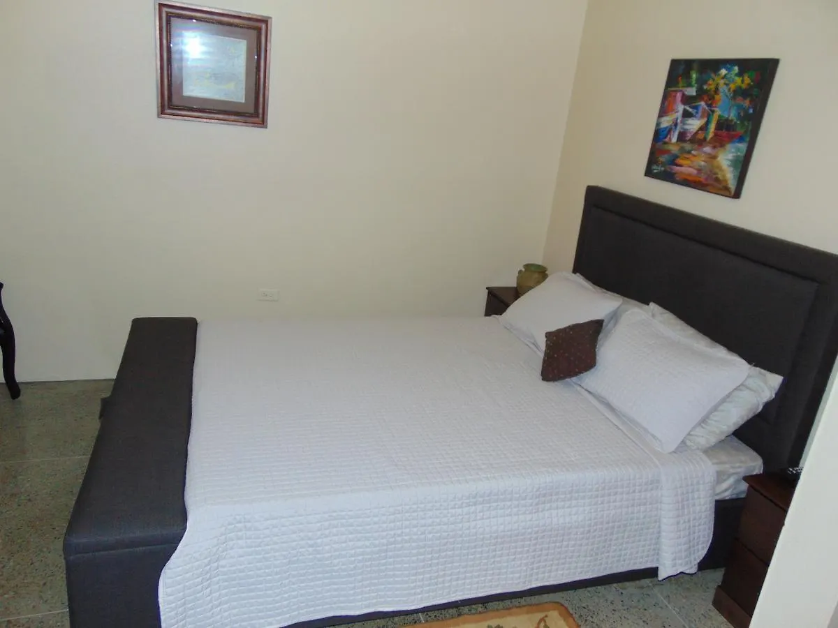 Heart Of Carnival Bed and Breakfast Puerto de España